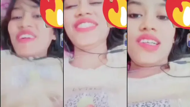 Une jolie fille Desi montre ses seins - Voir les seins d'une jolie fille Desi
