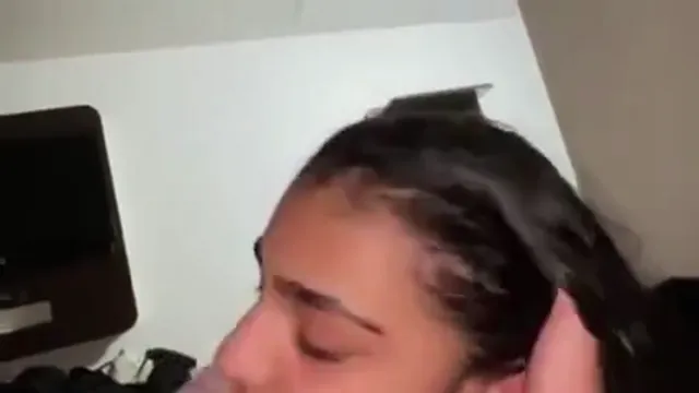 Indian Girl First Hispanic Cock Blowjob - বিদেশী ডিক চুষে পাগল!