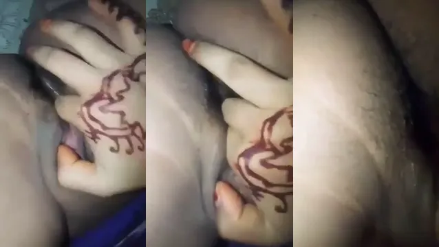 Desi girl pussy Chulkani fingering handjob girl - মেয়েটির ভোদার চুলকানি উঠছে দেখুন একবার মজা পাবেন