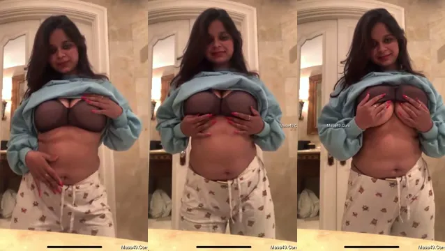 Watch Sừng Desi Girl Zú Play Video - Watch Horny Desi Girl Zú Play Video full viral video leaked