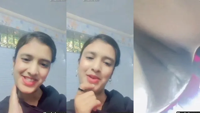 Sevimli Desi Kız Çıplak Vücut Gösterisi - Sevimli desi kızın çıplak vücudunu görün
