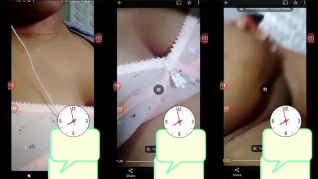Hot Desi Girl Pussy Show - Mira el coño mojado de una sexy desi girl