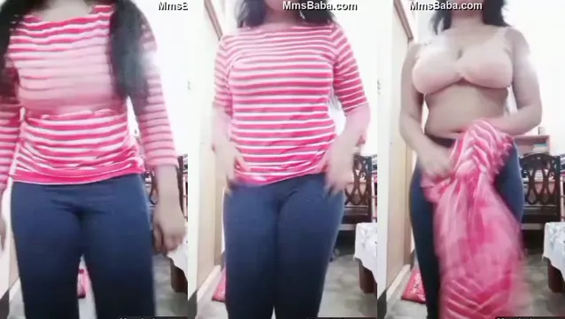 Desi Girl Boobs Show For Lover – Sehen Sie sich die heiße Boobs Show von Desi Male an