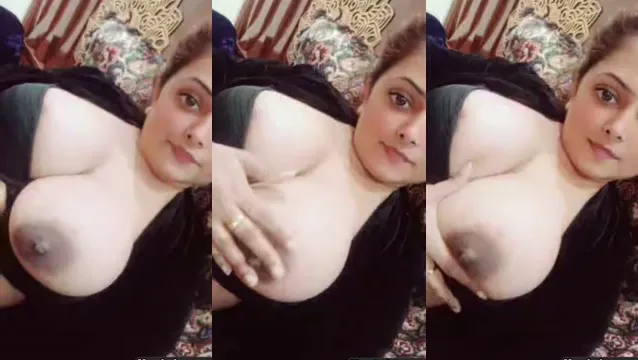Horny Bhabhi Boob Suck Video - Une bhabhi en chaleur suce son propre sein