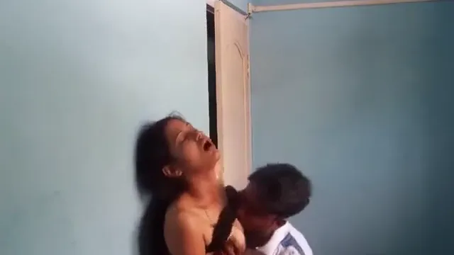 College Room Girlfriend Sex - কলেজ গার্লফ্রেন্ড রুমে অস্থির চুদাচুদি